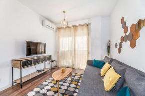 C29 - Trendy Central Apartment with small Parking and Terrace